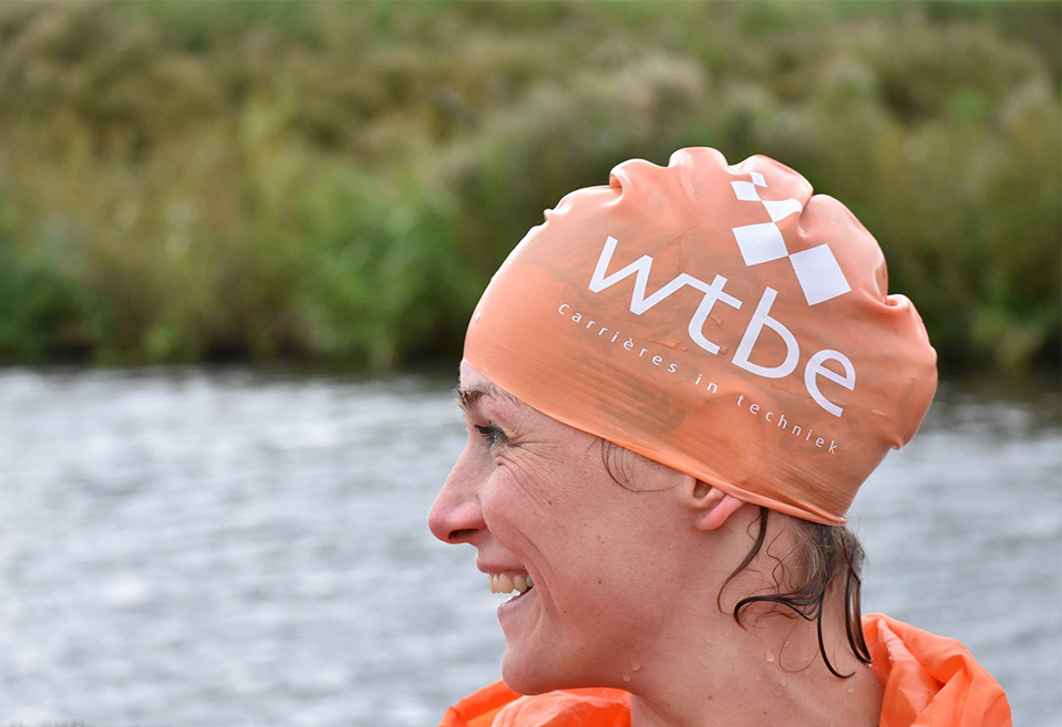 Zwemmer met WtbE badmuts