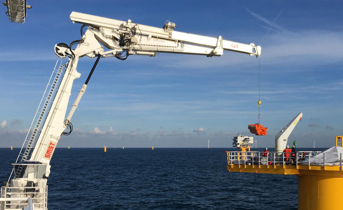 Motion Compensated Crane