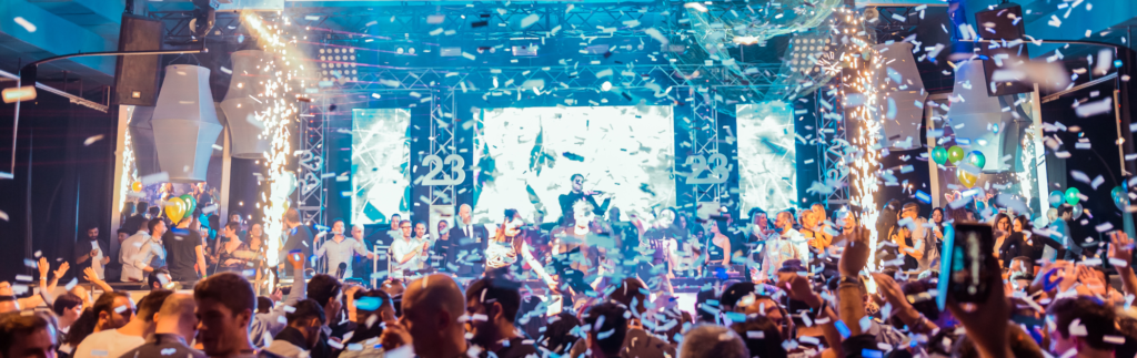 Beste << Test First Name >>,  Hierbij ontvang je de WtbE Update om je op de hoogte te brengen van de laatste ontwikkelingen bij WtbE.  In deze editie:  •	Jubileum Jacques Mulder – 15 jaar WtbE •	Jubileum Jeffrey Spelten – 5 jaar WtbE •	Britt Kroon nieuwe aanwinst kantoor Leeuwarden •	Personeelsfeest Postwagen geslaagd! •	Geef ons een waardevolle Google Review Wij wensen jou veel leesplezier. Team WtbE          Jacques Mulder! 15 jaar WtbE: de drijvende kracht bij WtbE!   Deze maand is echt een feestelijke periode met maar liefst twee jubilarissen! Allereerst feliciteren we Jeffrey, die al 5 jaar een waardevolle bijdrage levert aan WtbE. En nu is het tijd om Jacques Mulder in het zonnetje te zetten, want hij heeft maar liefst 15 jaar bij ons bedrijf bereikt. Jacques is niet alleen een geweldige collega, maar zoals je je wellicht herinnert, ook mede-eigenaar van WtbE. Wat een indrukwekkende mijlpaal om te vieren! Samen hebben we zoveel prachtige momenten beleefd, en laten we even stilstaan bij deze prestatie en met een glimlach terugkijken naar de goede oude tijd. Lees verder…     Lees de blog over Jacques          Jubileum Jeffrey Spelten – 5 jaar WtbE!   Hé, hebben jullie het al gehoord? Onze collega Jeffrey Spelten heeft een bijzondere mijlpaal bereikt: hij is al vijf jaar in dienst bij WtbE! Als Consultant richt Jeffrey zich voornamelijk op de doelgroep engineering, maintenance en technisch management, en met succes! Maar er is nog veel meer dat hem kenmerkt. Laten we eens een kijkje nemen in het leven van onze collega die we niet kunnen missen! Lees verder …     Lees de blog over Jeffrey         Waardeer ons met een Google Review  Wij hopen dat je tevreden bent over WtbE als werkgever! Wellicht sta je er open voor om ons een review te geven op Google. We hebben te maken met een schaarste aan goed opgeleide professionals en dat merken wij de laatste jaren steeds meer. Dus je kan ons fantastisch helpen om ons een goede score/review te geven, bij voorkeur met een korte toelichting.   Het geven van een Google review zorgt voor een goed imago en een hogere instroom van nieuwe collega’s!   Klik hier om de review te starten.   Alvast bedankt voor je medewerking!       Ontmoet onze nieuwe collega Britt Kroon  Britt is onze nieuwste recruiter. Met haar sociale en dienstverlenende instelling zal ze ongetwijfeld veel kandidaten kunnen helpen. Haar standplaats is het kantoor in Leeuwarden. Daar woont Britt zelf ook, dus ze kent de regio goed en kan lekker met de fiets naar kantoor. In dit artikel vertelt Britt over haar carrière en haar ervaringen bij WtbE. Komt Britt je bekend voor? Dat kan kloppen. Ze heeft namelijk jarenlang in het restaurant van een theater gewerkt. Eerst in de bediening, daarna als leidinggevende. Toen Britt als gevolg van de coronapandemie tijdelijk thuis kwam te zitten, had ze de rust om na te denken. Klik op onderstaande button voor het gehele interview….         Personeelsfeest de Postwagen geslaagd!  Afgelopen donderdag 11 mei was het eindelijk zover: een avond vol gezelligheid met al onze geweldige collega’s. En wat is er een betere plek om dat te vieren dan bij de sfeervolle Postwagen in Tolbert? Deze locatie bood de perfecte setting.  We werden verwend met een verrukkelijk Bulgaars ovensteen menu. Ondanks de flinke eetlust van velen, lukte het ons niet om alles op te krijgen. Wij hebben echt ons best gedaan, zo smakelijk was het! Lees verder …                 Lees de blog over het personeelsfeest          WtbE groeit en wil blijven groeien. Jij kan ons helpen! Ken jij iemand die past bij WtbE? Dan zijn wij zeer geinteresseerd. Wij hebben altijd meer dan 70+ openstaande vacatures.  M: info@wtbe.nl T: 050-3052300